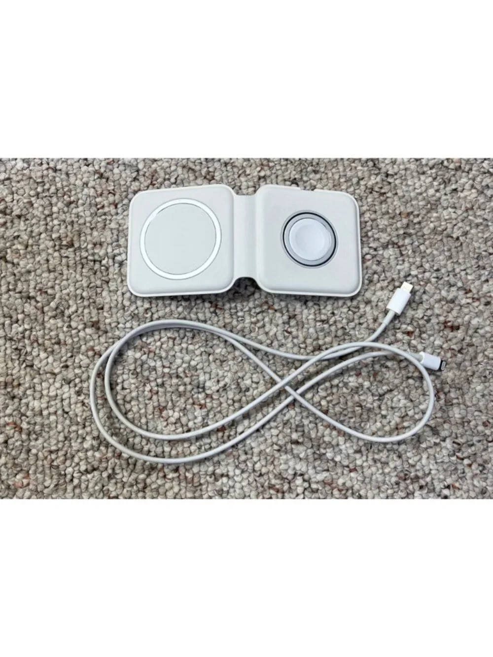 Apple MagSafe Duo Charger A2458 White 5 Volt Wireless IPhone